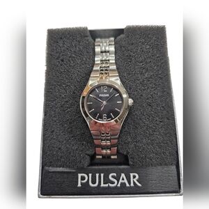 Women's Pulsar Silver Tone Watch with Black Face and Original Box New Battery